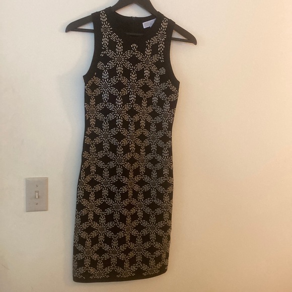 MICHAEL Michael Kors Dresses & Skirts - 👗 MICHAEL Michael Kors XS Black Sleeveless Beaded Floral Fitted Dress Stunning!